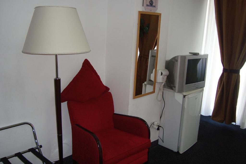 Hostel Litovoi Boekarest Buitenkant foto