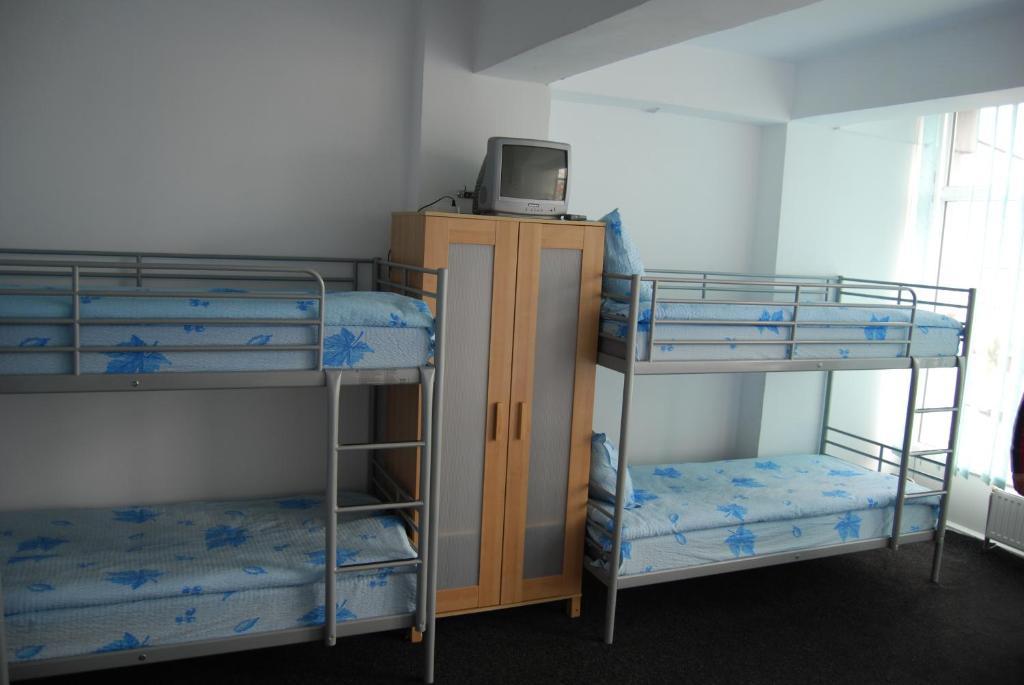 Hostel Litovoi Boekarest Kamer foto