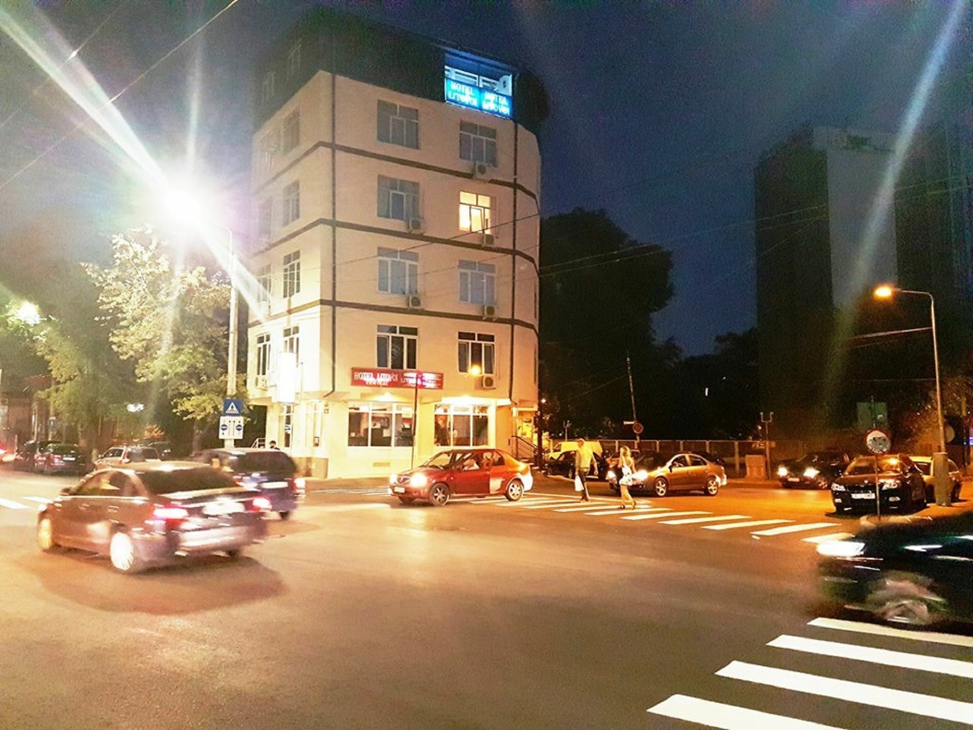 Hostel Litovoi Boekarest Buitenkant foto